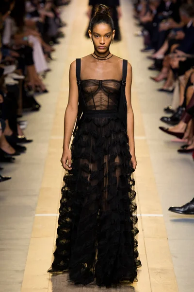 Look 30